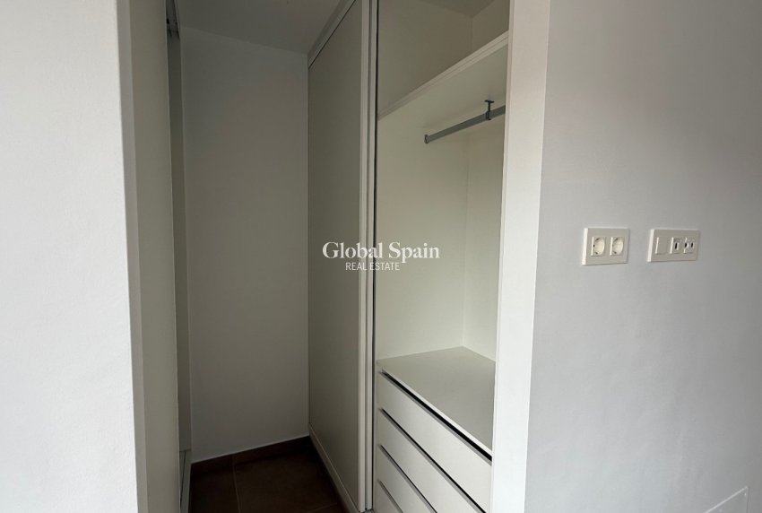 Resale - HOUSE -
PILAR DE LA HORADADA - Costa Blanca