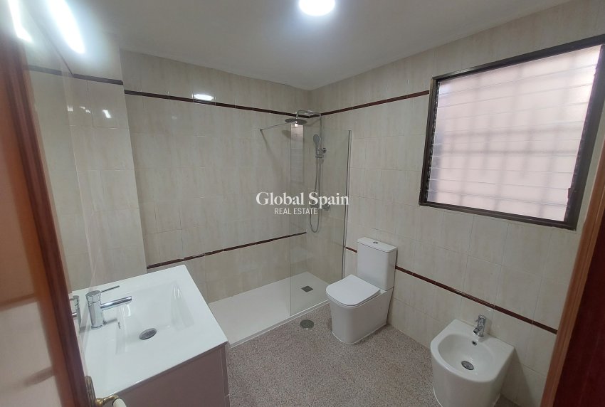 Resale - HOUSE -
PILAR DE LA HORADADA - Costa Blanca