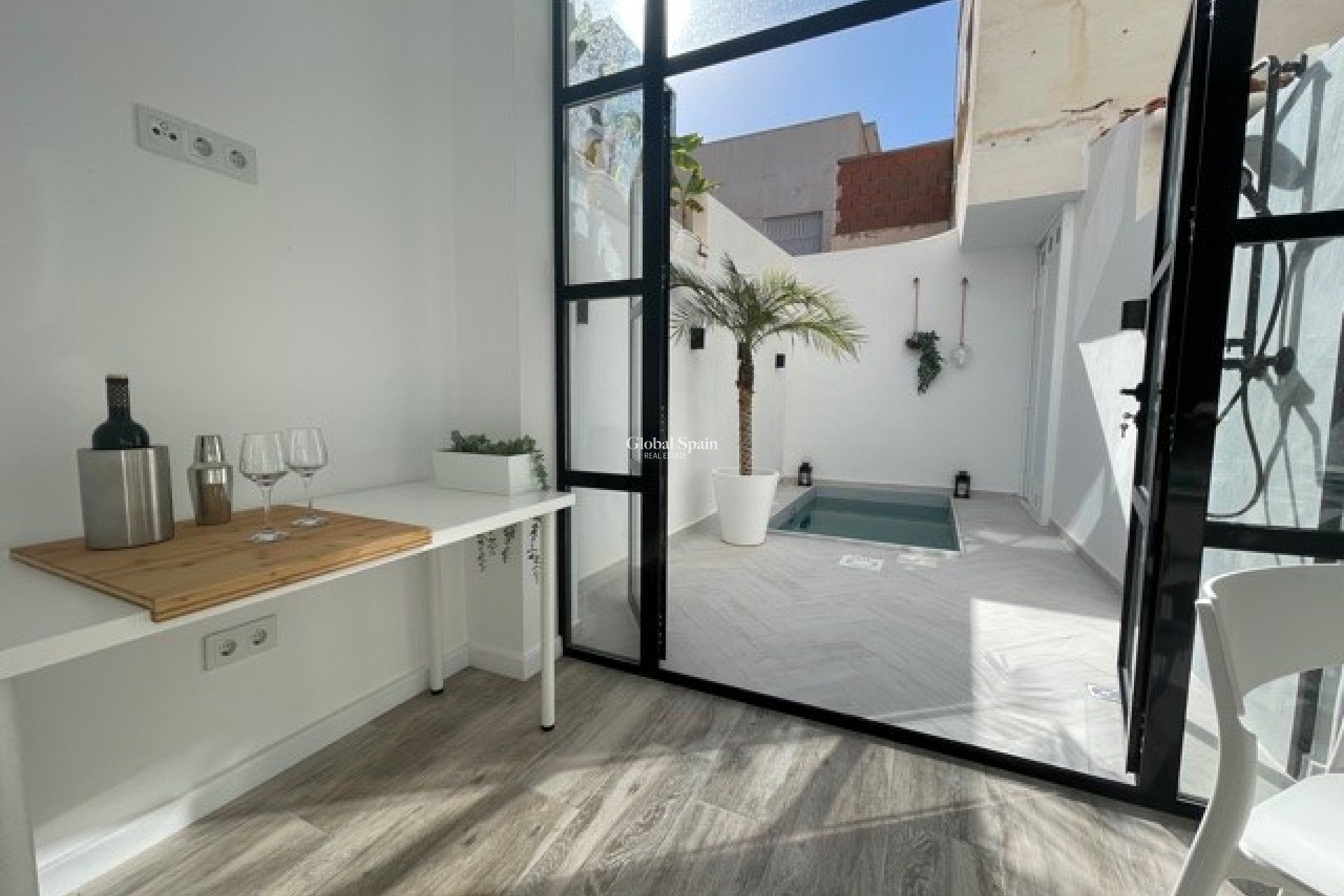 Resale - House -
PILAR DE LA HORADADA - La Torre de la Horadada