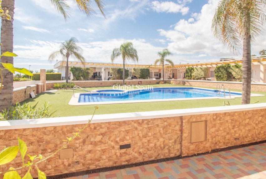 Resale - House -
PILAR DE LA HORADADA - MIL PALMERAS 