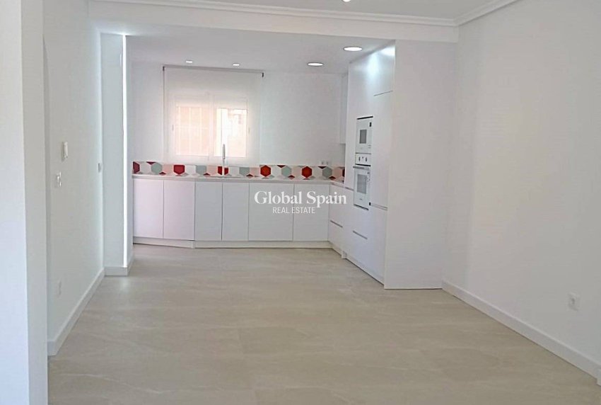 Resale - HOUSE -
PILAR DE LA HORADADA - Pilar de la Horadada