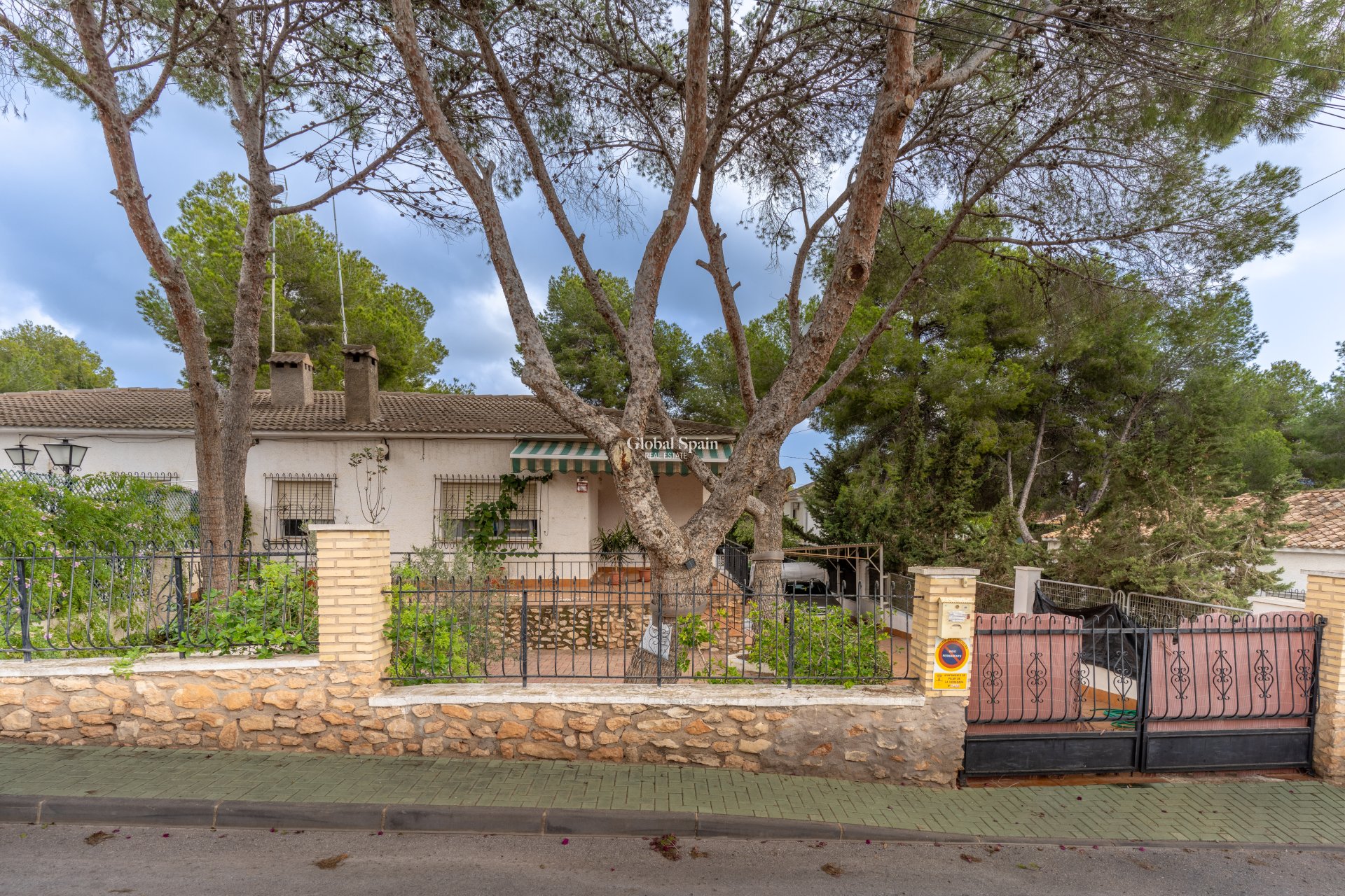 Resale - HOUSE -
PILAR DE LA HORADADA - Pinar de Campoverde