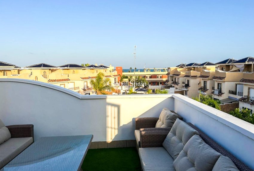 Resale - HOUSE -
PILAR DE LA HORADADA - Torre de la Horadada