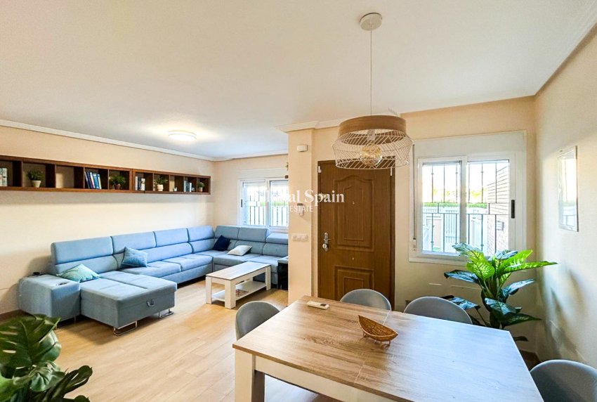 Resale - HOUSE -
PILAR DE LA HORADADA - Torre de la Horadada