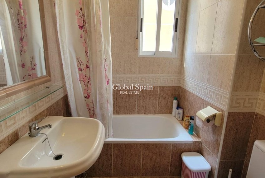 Resale - HOUSE -
PILAR DE LA HORADADA - Torre de la Horadada