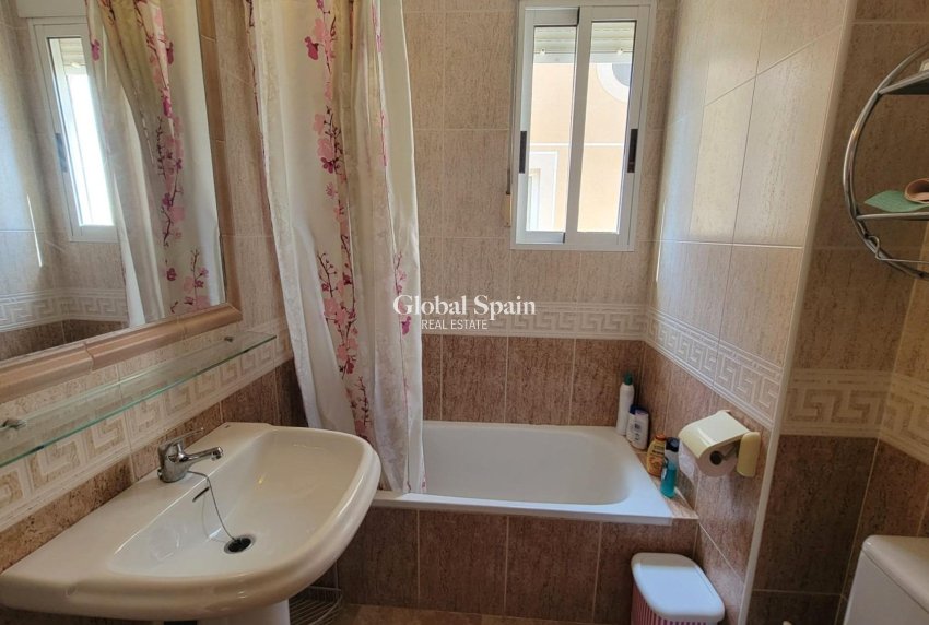 Resale - HOUSE -
PILAR DE LA HORADADA - Torre de la Horadada