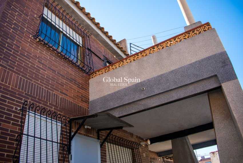 Resale - HOUSE -
PILAR DE LA HORADADA - Torre de la Horadada