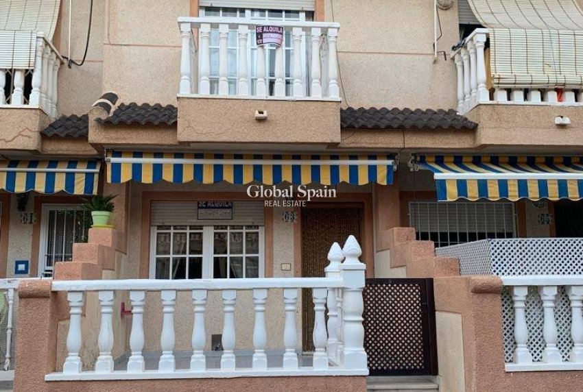 Resale - HOUSE -
PILAR DE LA HORADADA - Torre de la Horadada