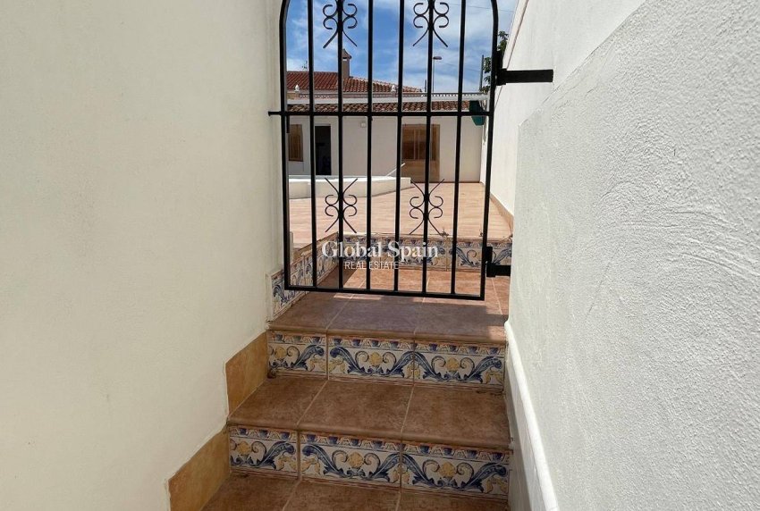 Resale - HOUSE -
PILAR DE LA HORADADA - Zona Pueblo