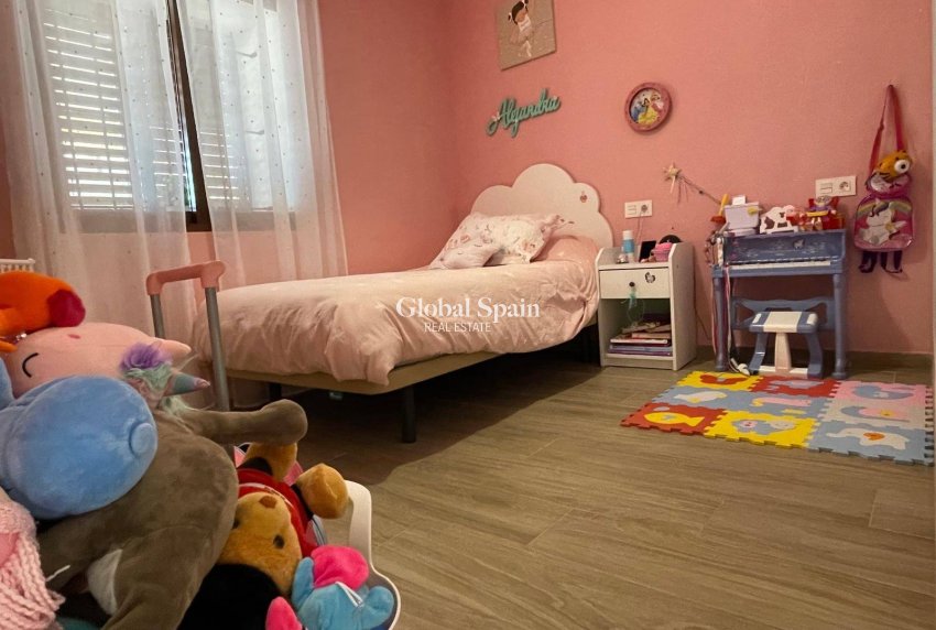 Resale - HOUSE -
PILAR DE LA HORADADA - Zona Pueblo