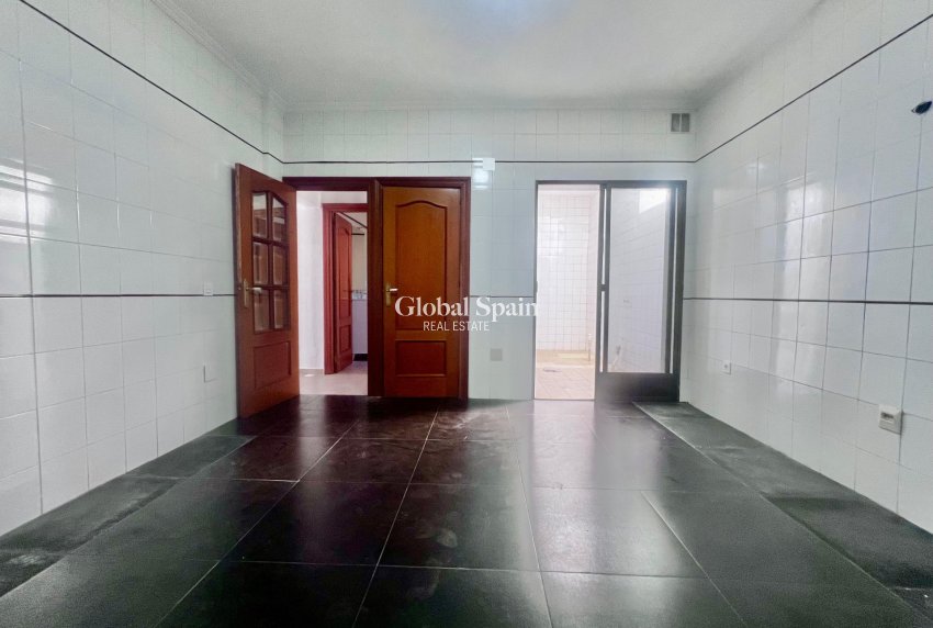 Resale - HOUSE -
PILAR DE LA HORADADA - Zona Pueblo