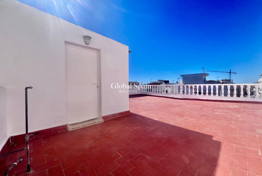 Resale - HOUSE -
PILAR DE LA HORADADA - Zona Pueblo