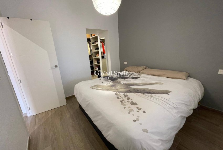 Resale - HOUSE -
PILAR DE LA HORADADA - Zona Pueblo