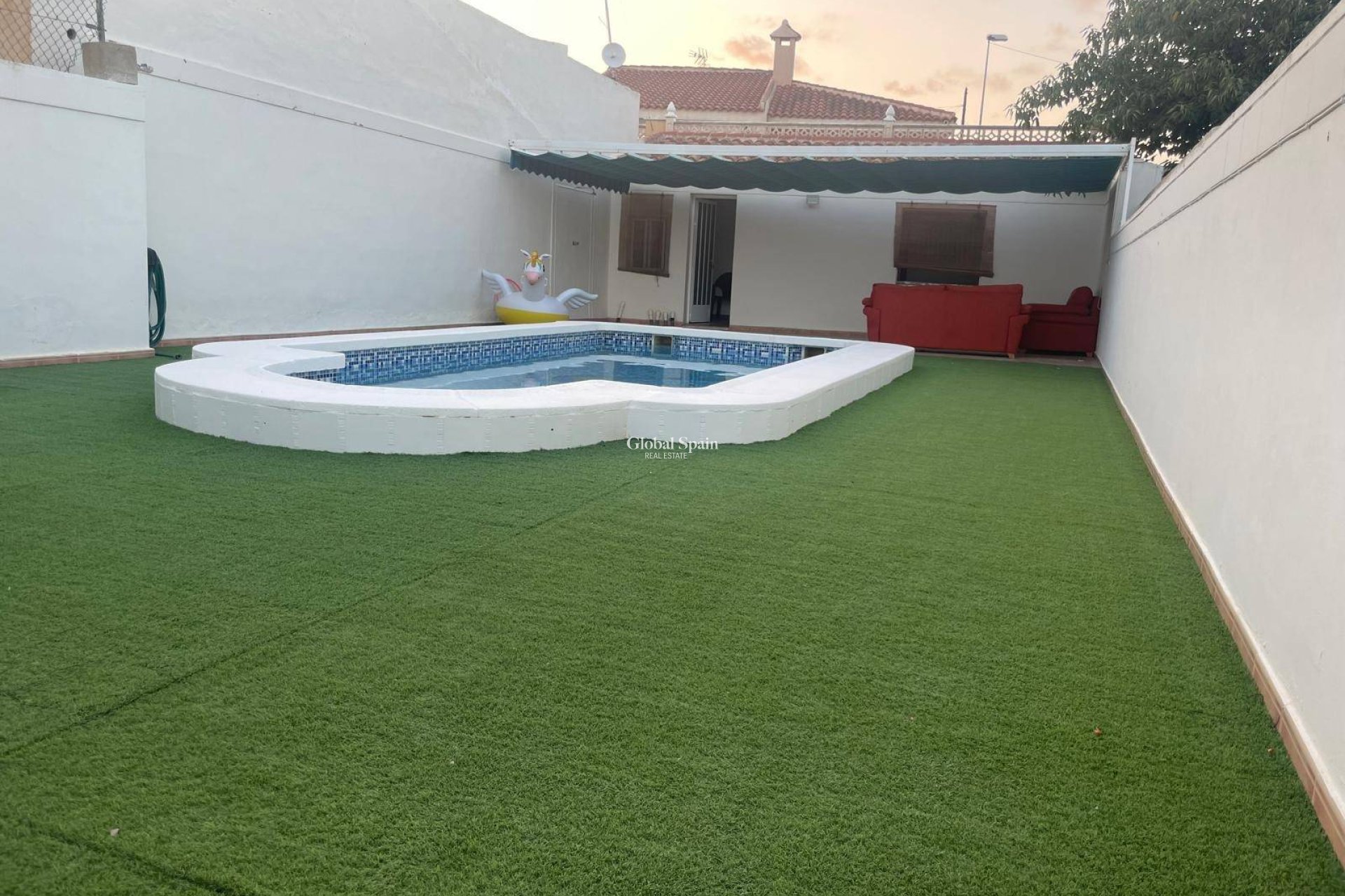 Resale - HOUSE -
PILAR DE LA HORADADA - Zona Pueblo