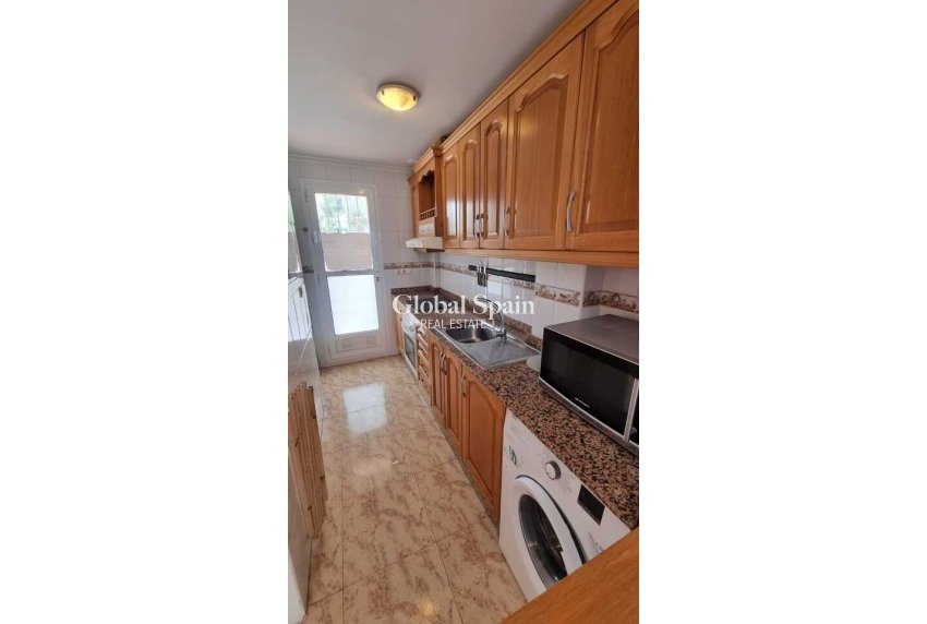 Resale - HOUSE -
PLAYA FLAMENCA - Costa Blanca