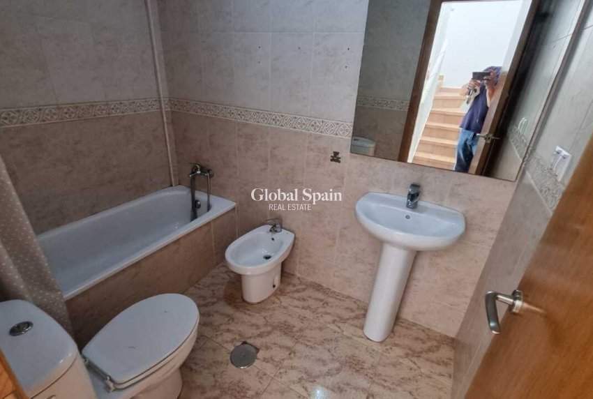 Resale - HOUSE -
PLAYA FLAMENCA - Costa Blanca