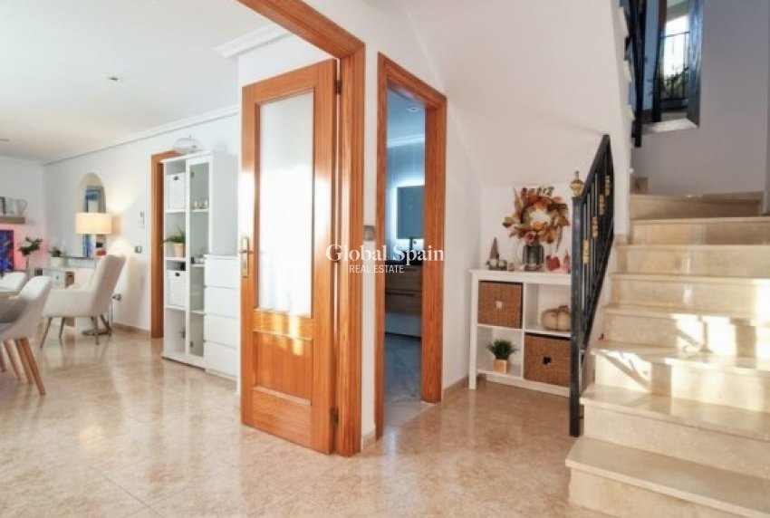 Resale - HOUSE -
PLAYA FLAMENCA - Costa Blanca
