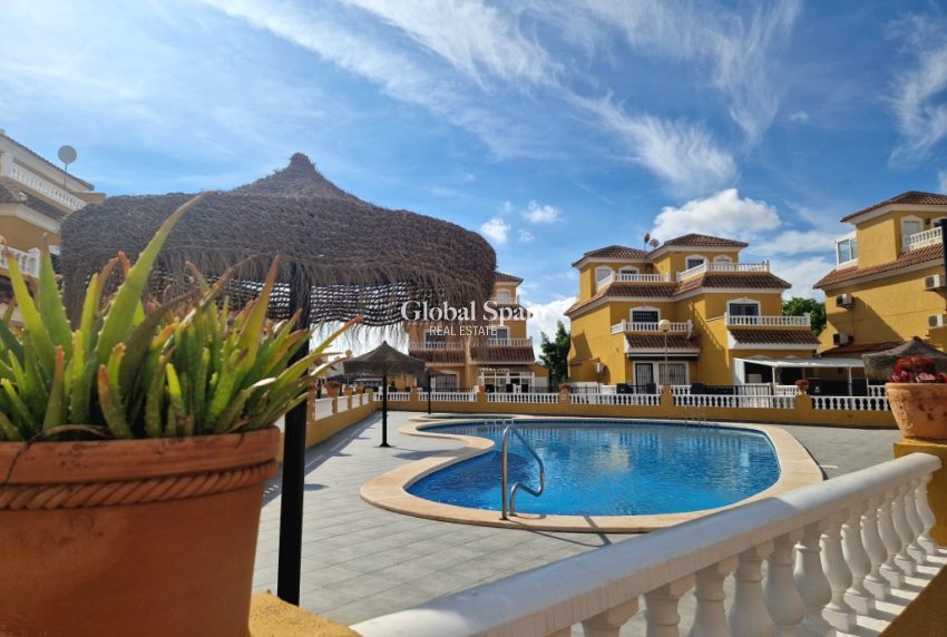 Resale - HOUSE -
PLAYA FLAMENCA - Costa Blanca