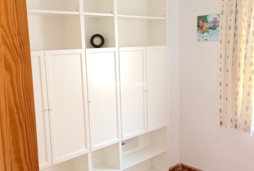 Resale - HOUSE -
PLAYA FLAMENCA - Costa Blanca