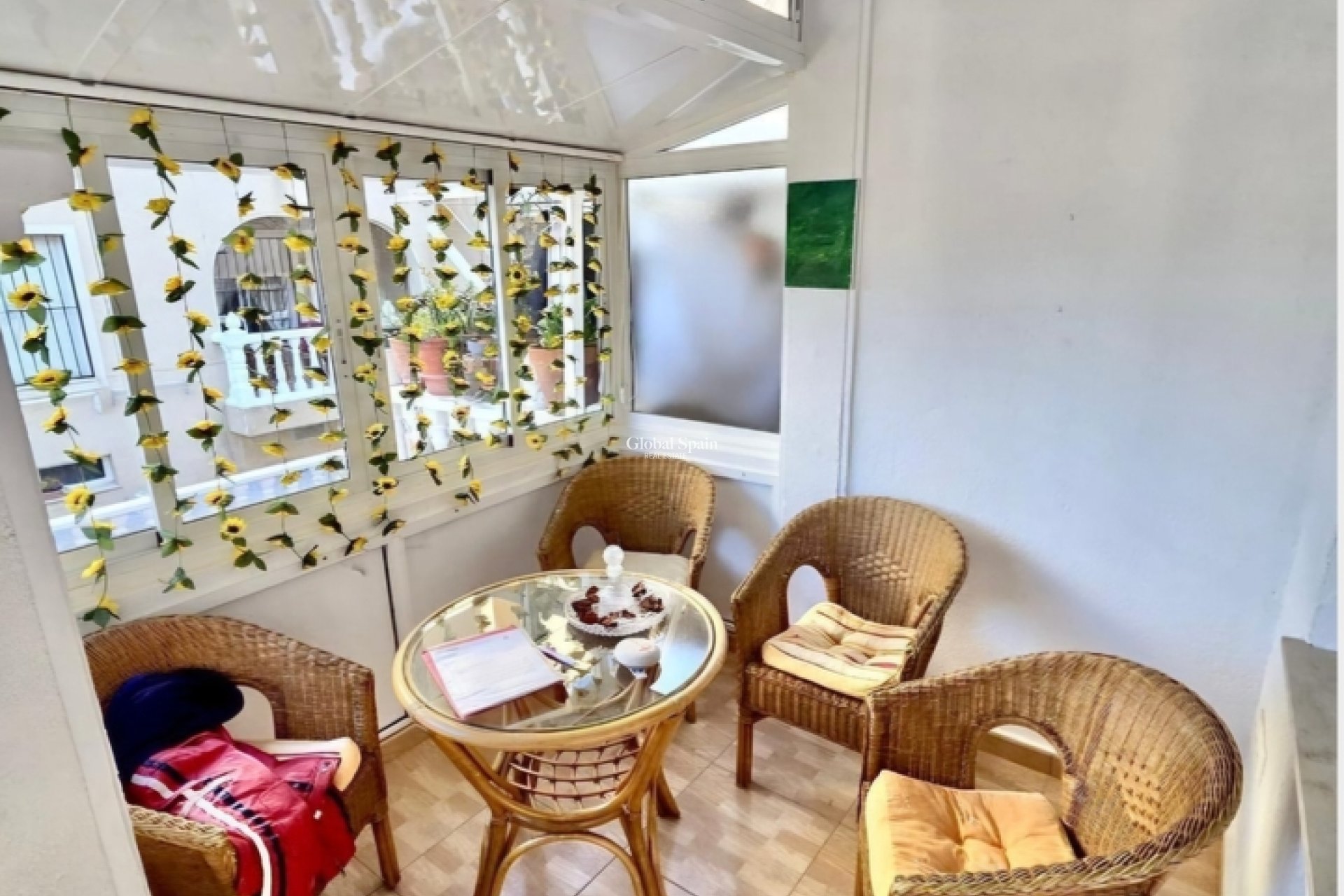 Resale - HOUSE -
PLAYA FLAMENCA - Costa Blanca