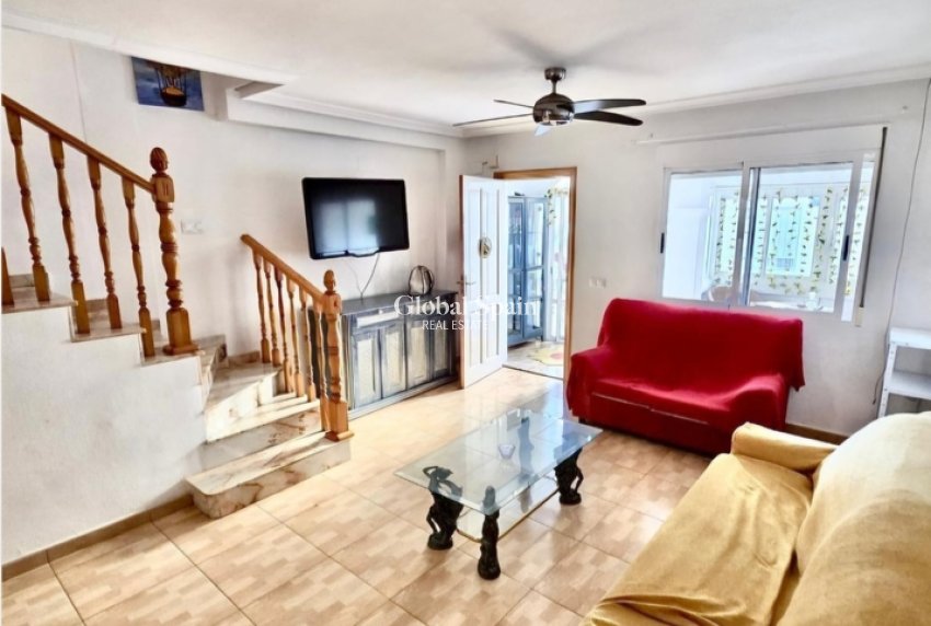 Resale - HOUSE -
PLAYA FLAMENCA - Costa Blanca