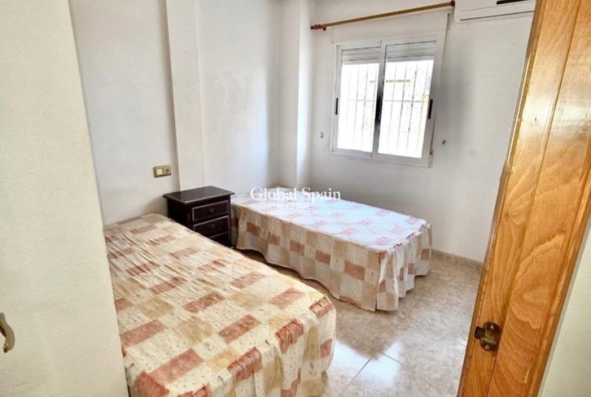 Resale - HOUSE -
PLAYA FLAMENCA - Costa Blanca