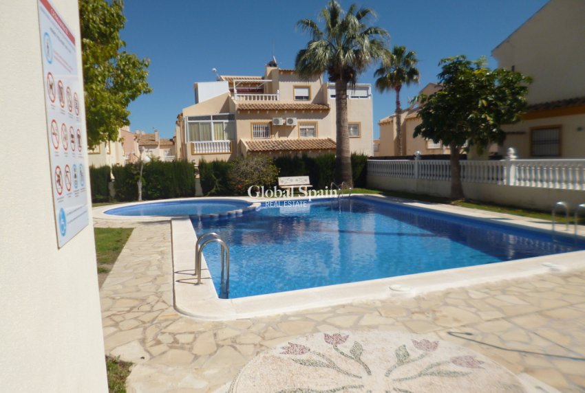 Resale - HOUSE -
PLAYA FLAMENCA - Costa Blanca