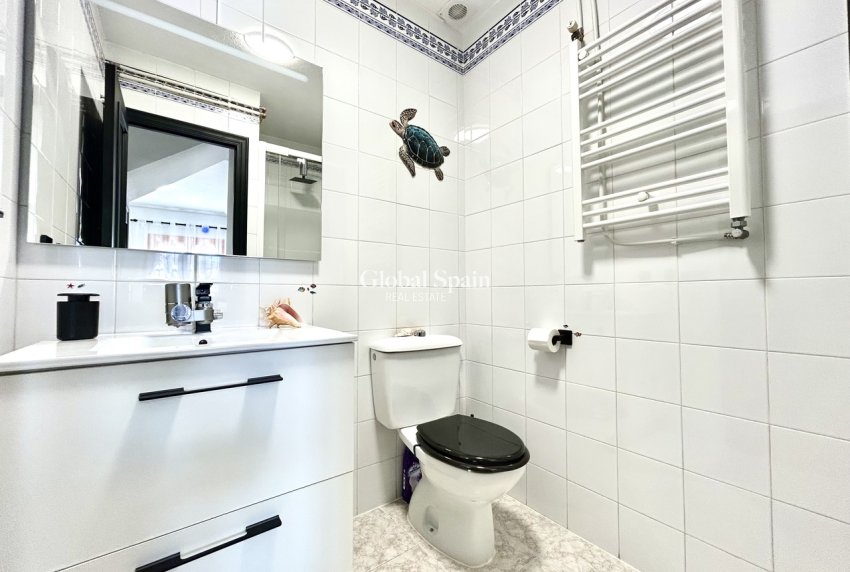 Resale - HOUSE -
PLAYA FLAMENCA - Costa Blanca