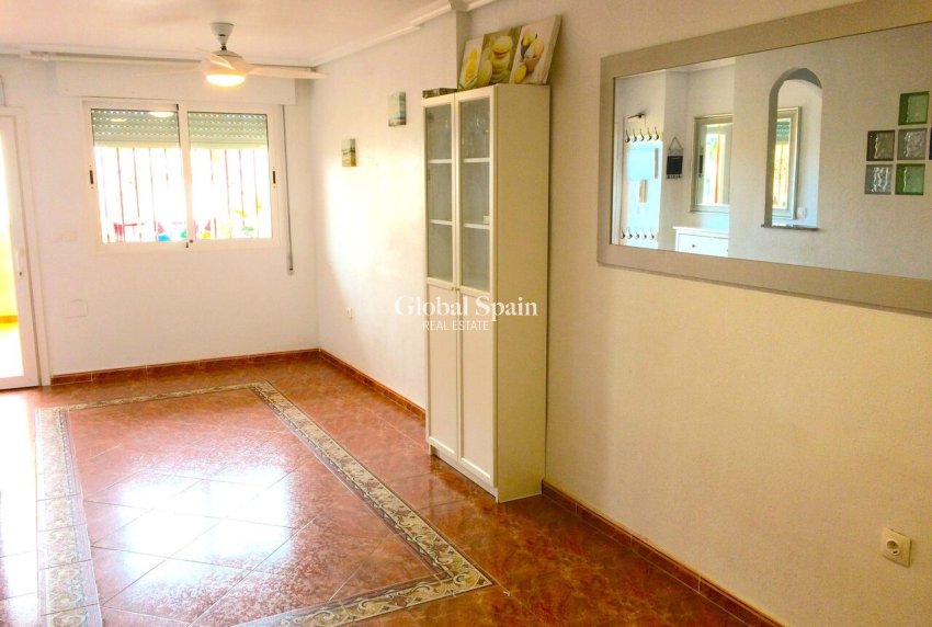 Resale - HOUSE -
PLAYA FLAMENCA - Costa Blanca