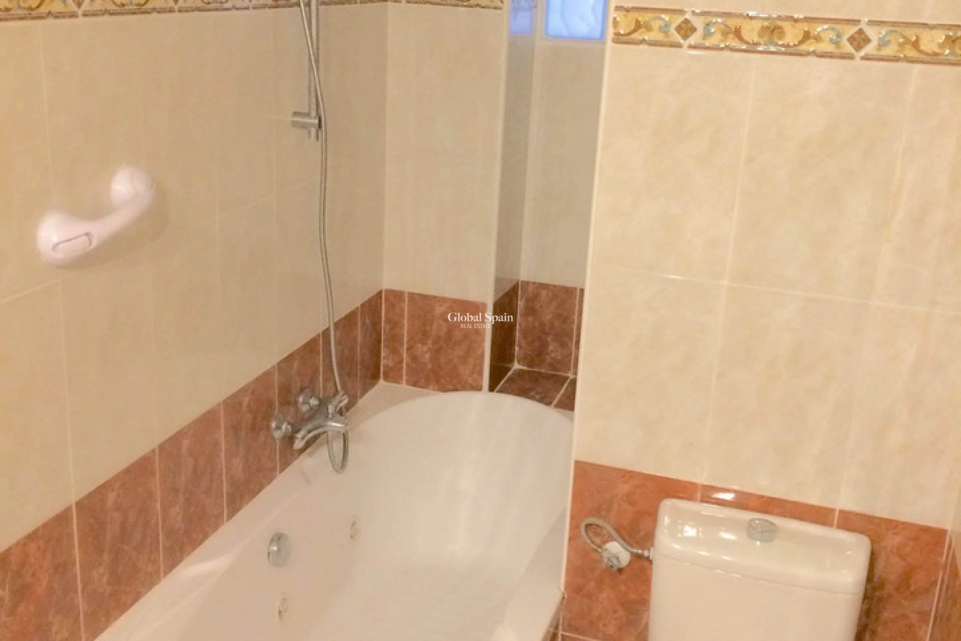 Resale - HOUSE -
PLAYA FLAMENCA - Costa Blanca
