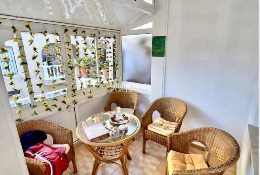 Resale - HOUSE -
PLAYA FLAMENCA - Costa Blanca