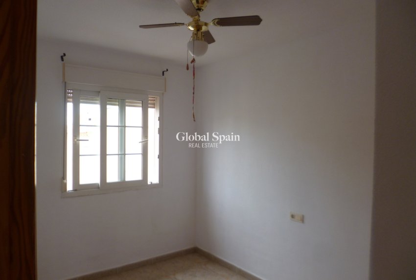 Resale - HOUSE -
PLAYA FLAMENCA - Costa Blanca