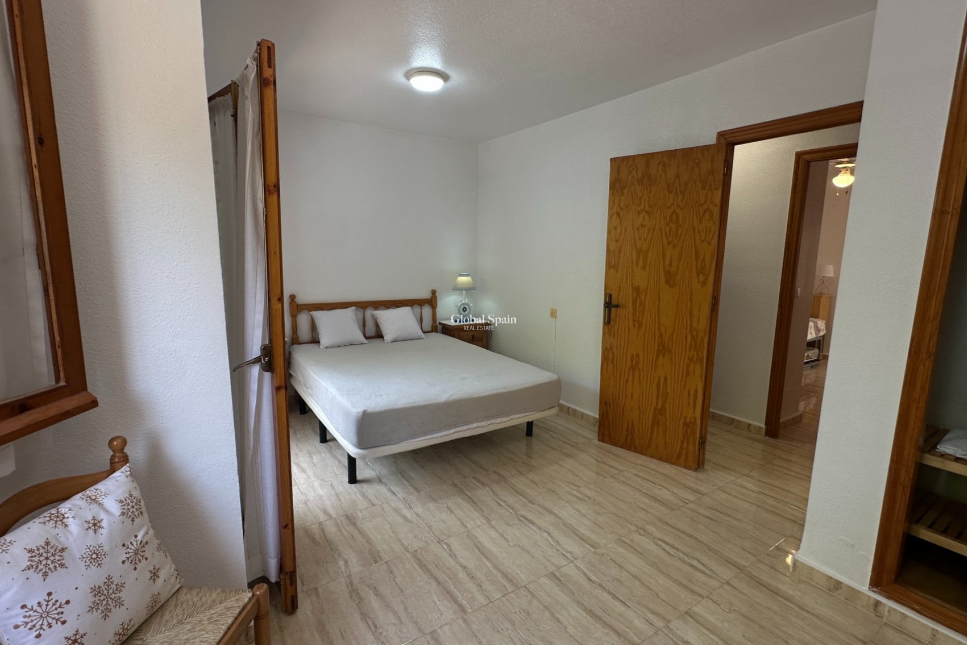 Resale - HOUSE -
PLAYA FLAMENCA - Costa Blanca