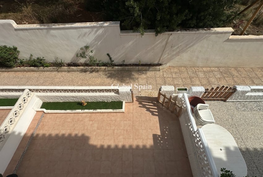 Resale - HOUSE -
PLAYA FLAMENCA - Costa Blanca