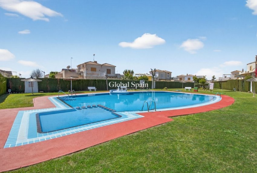 Resale - HOUSE -
PLAYA FLAMENCA - Serena III