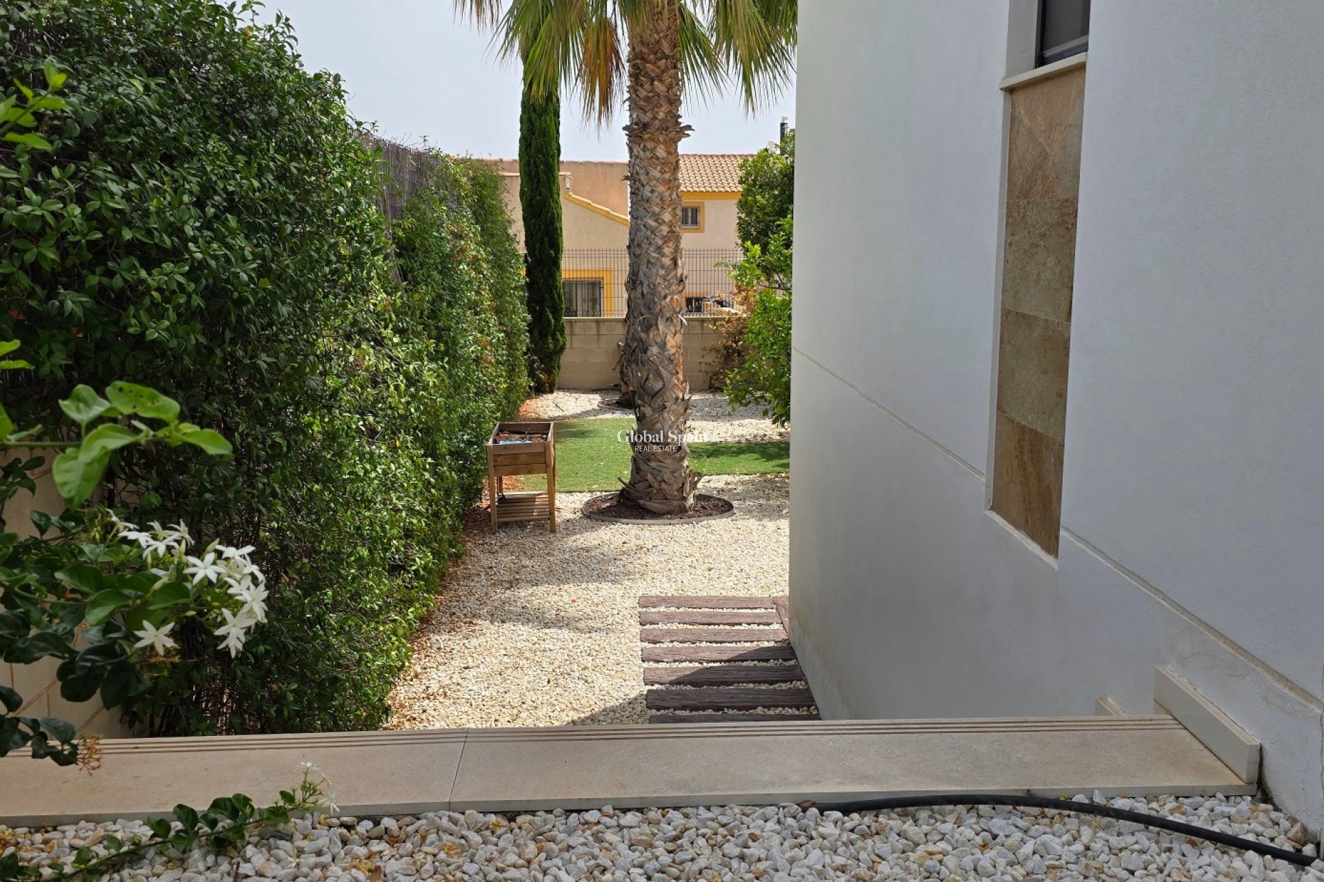 Resale - HOUSE -
POLOP - Alberca