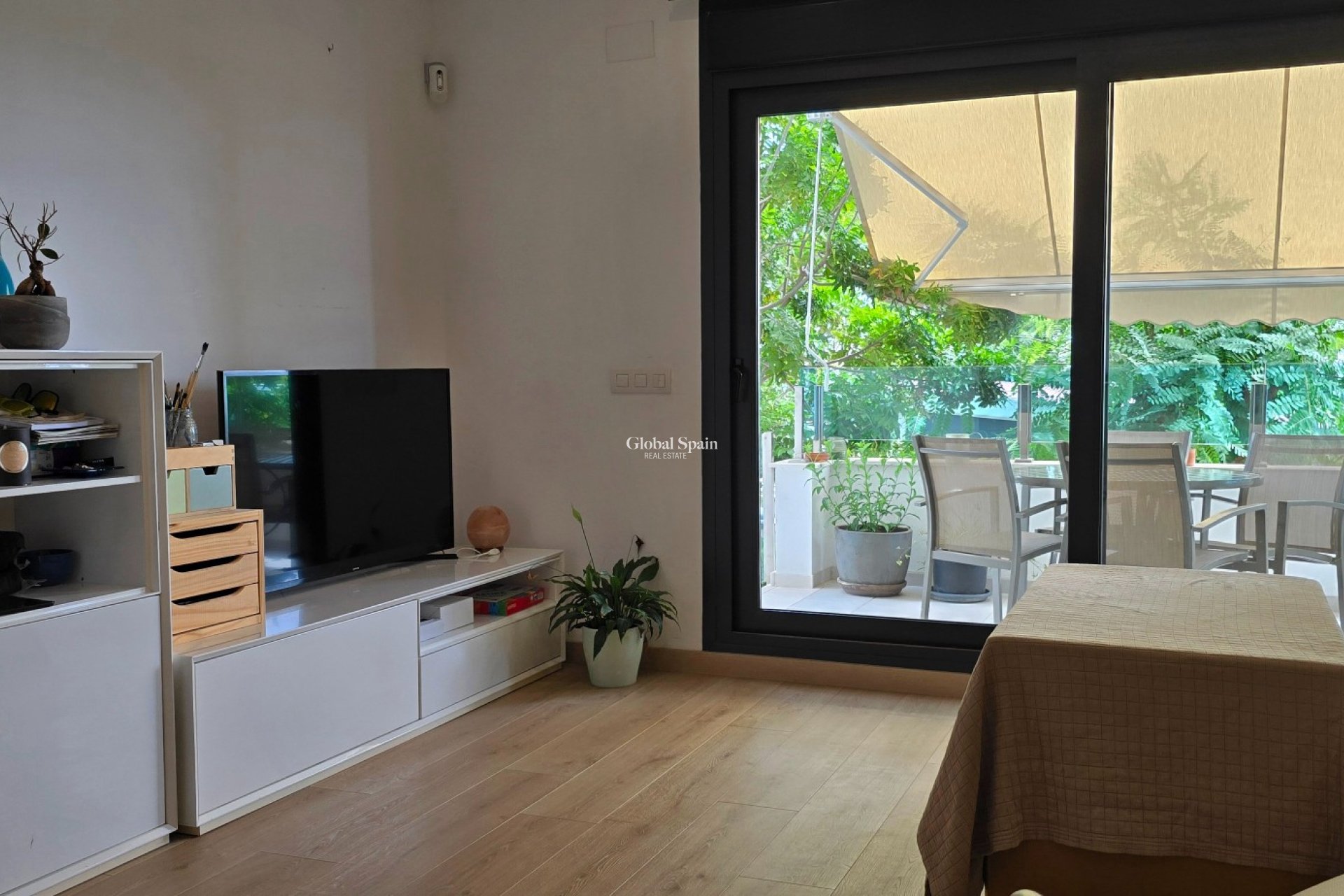 Resale - HOUSE -
POLOP - Alberca