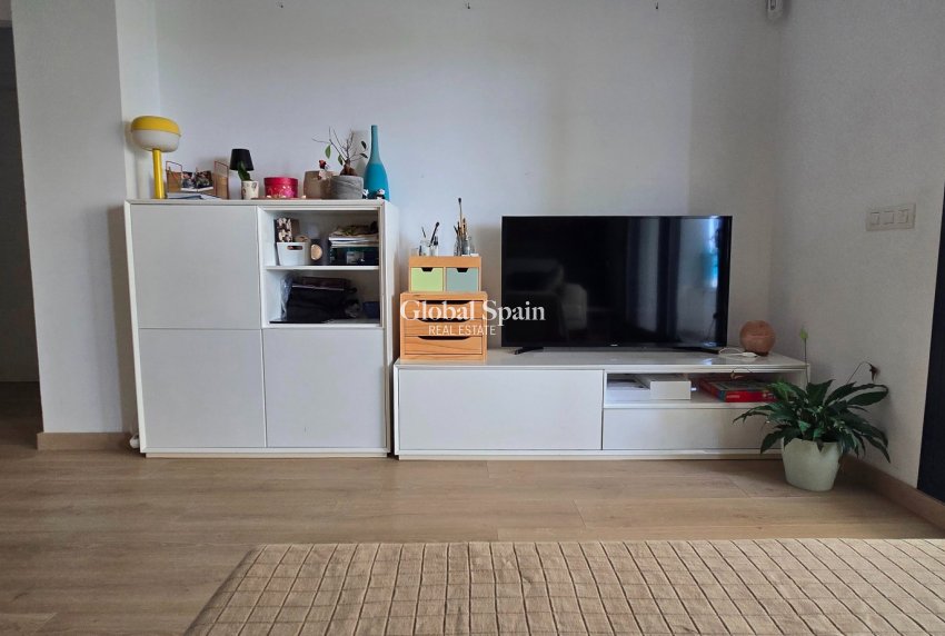 Resale - HOUSE -
POLOP - Alberca
