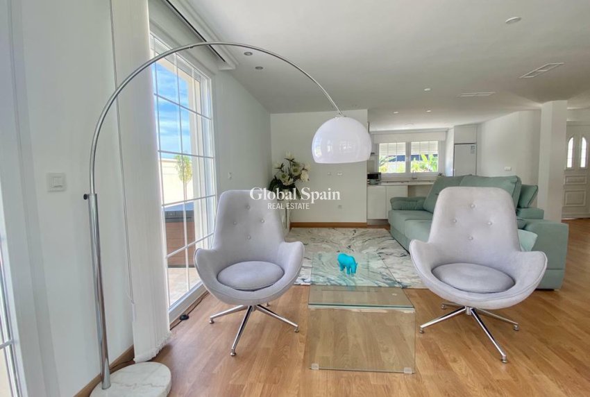 Resale - HOUSE -
POLOP - Costa Blanca