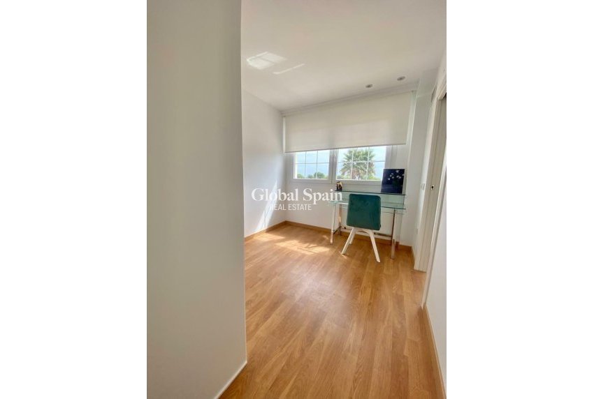 Resale - HOUSE -
POLOP - Costa Blanca