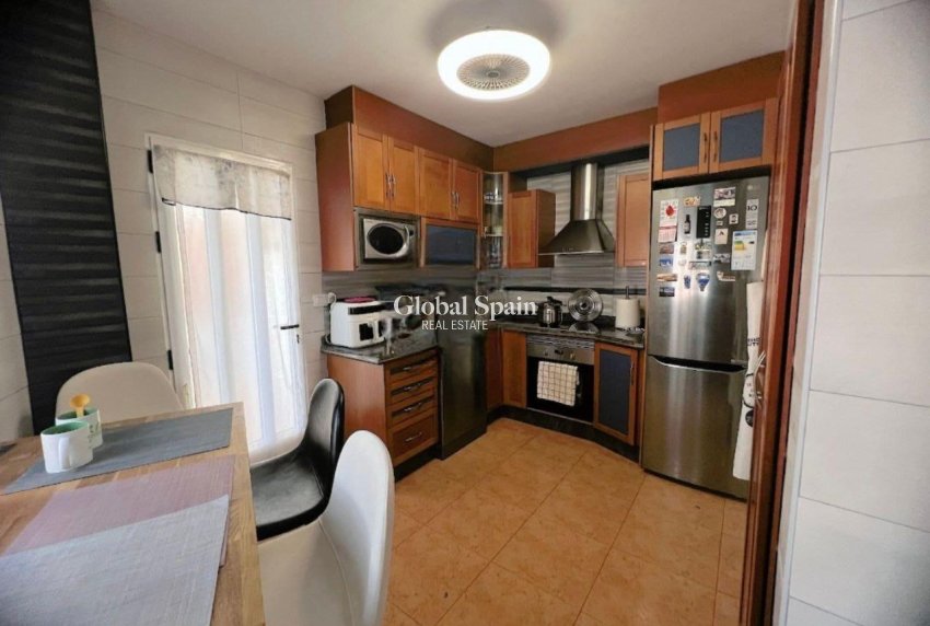 Resale - HOUSE -
PUERTO DE MAZARRÓN - El Alcolar