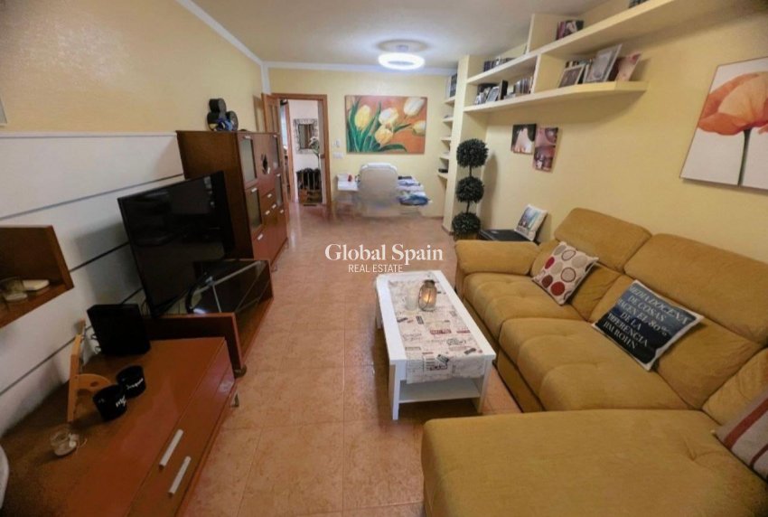 Resale - HOUSE -
PUERTO DE MAZARRÓN - El Alcolar