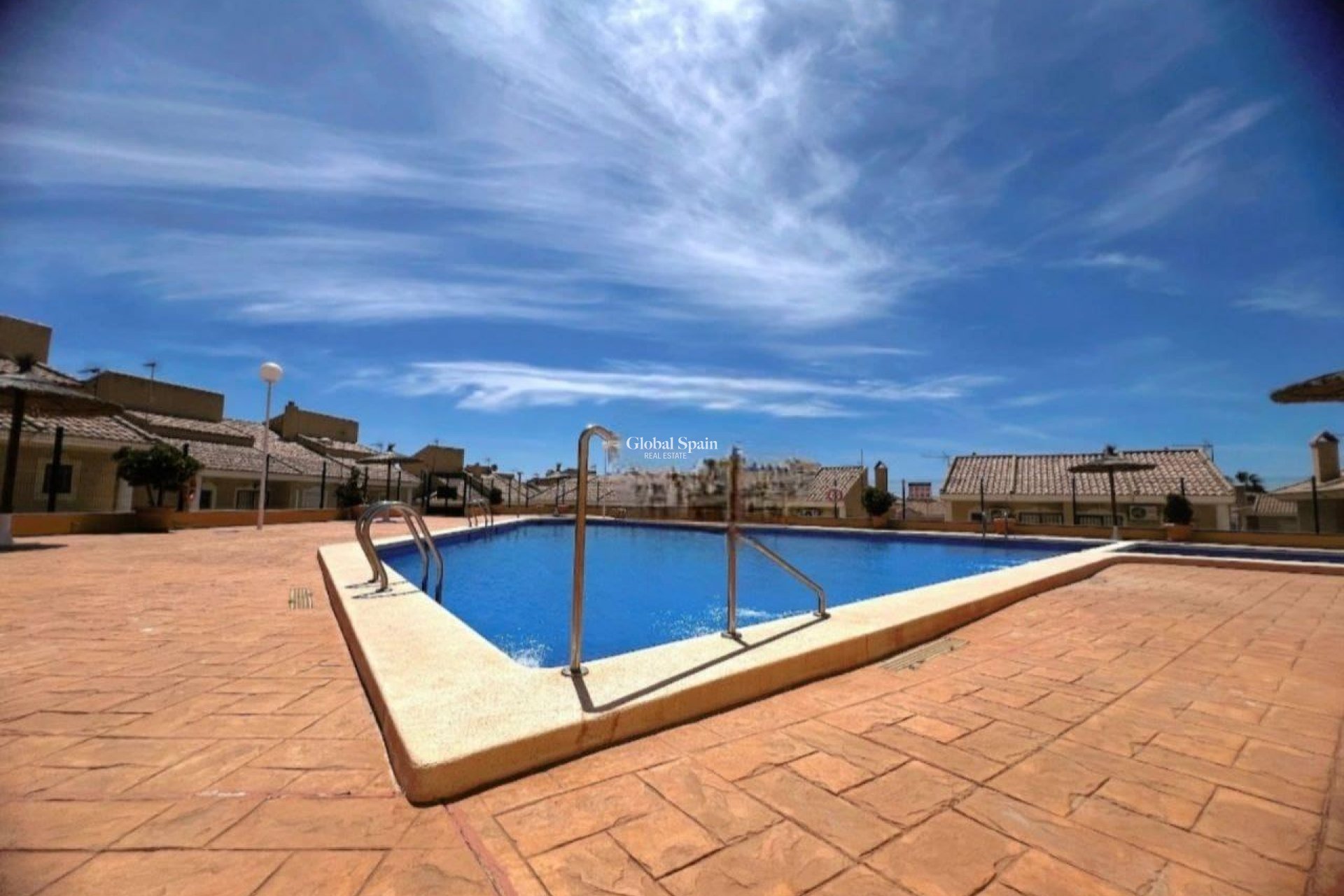 Resale - HOUSE -
PUERTO DE MAZARRÓN - El Alcolar