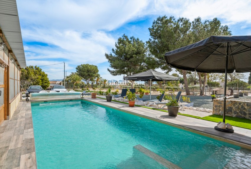 Resale - HOUSE -
PUERTO LUMBRERAS - El Esparragal