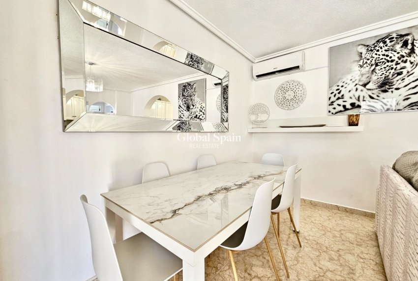 Resale - HOUSE -
PUNTA PRIMA - Costa Blanca