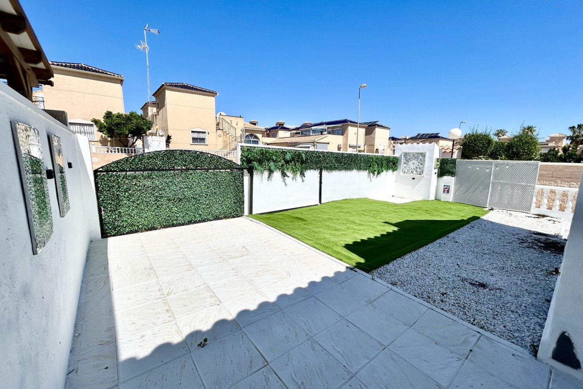 Resale - HOUSE -
PUNTA PRIMA - Costa Blanca