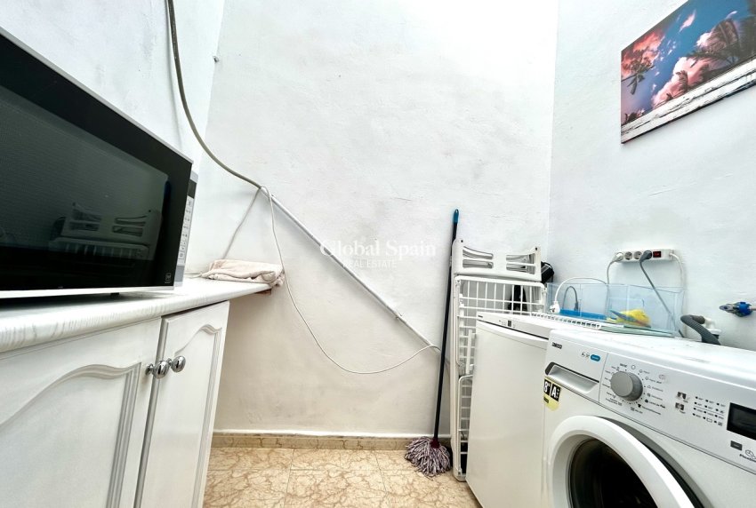 Resale - HOUSE -
PUNTA PRIMA - Costa Blanca