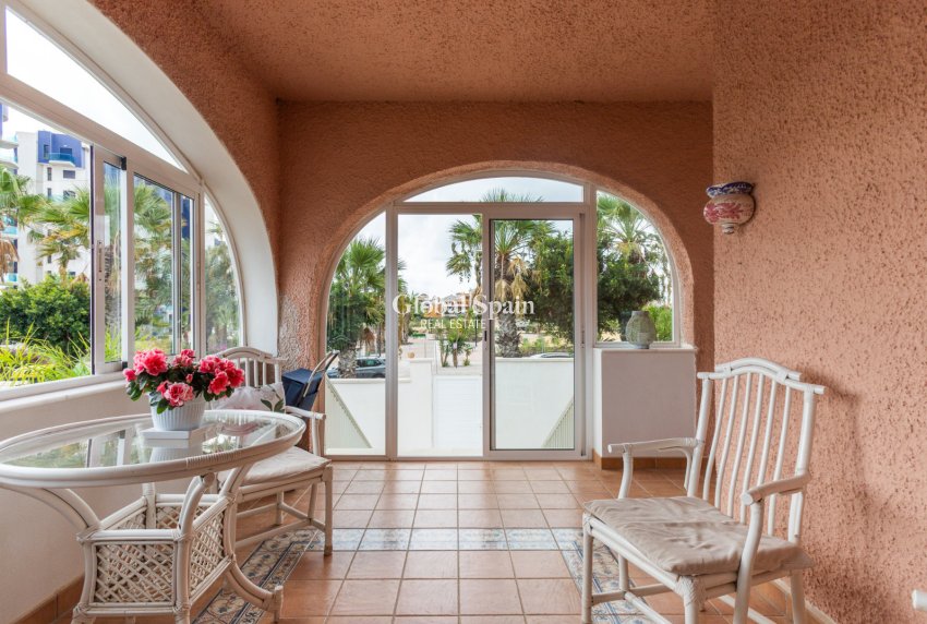 Resale - HOUSE -
PUNTA PRIMA - Costa Blanca