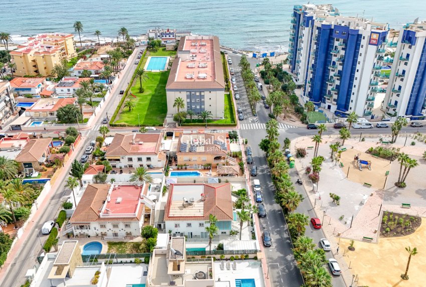 Resale - HOUSE -
PUNTA PRIMA - Costa Blanca
