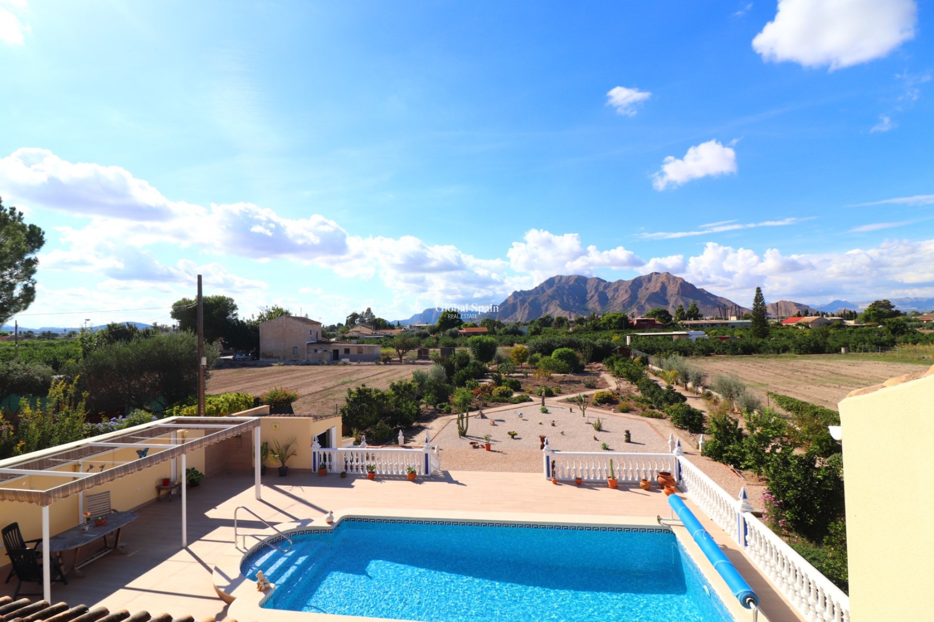 Resale - HOUSE -
Rafal - El Mudamiento